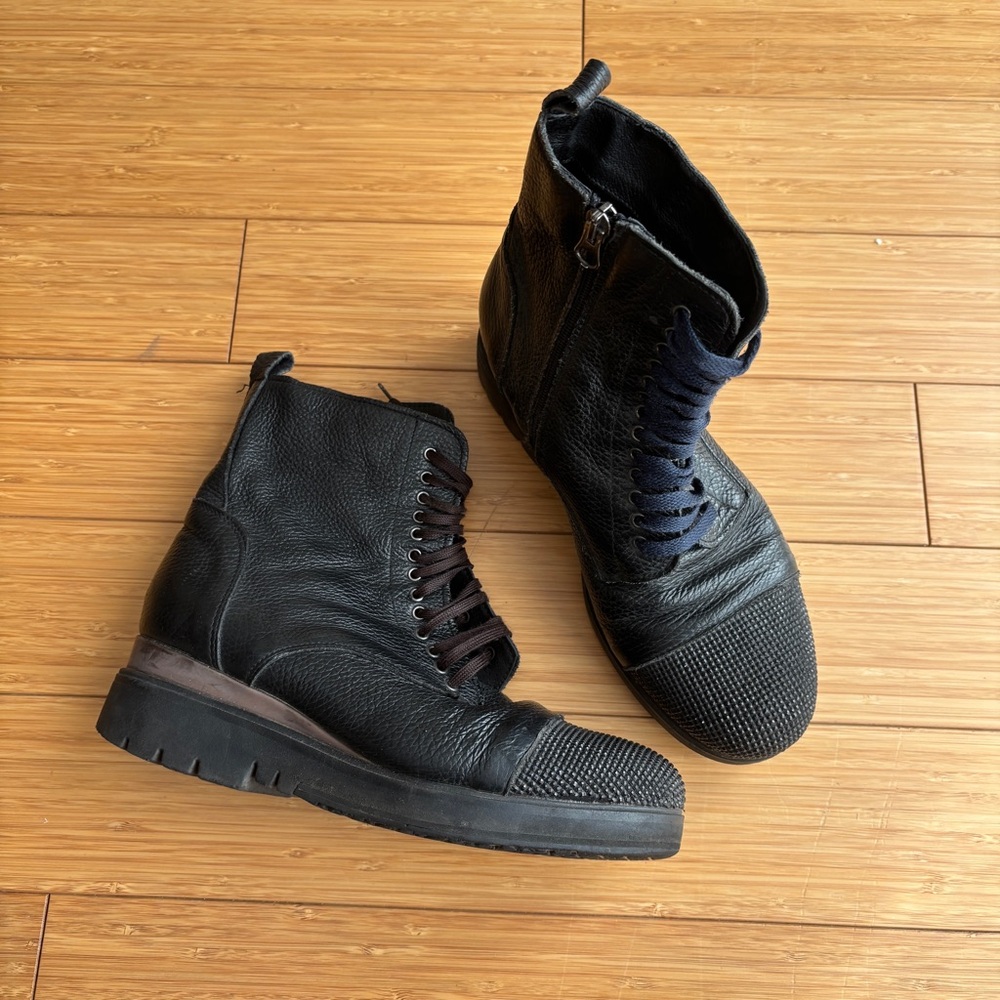 Vintage 90s grunge Italy leather combat boots